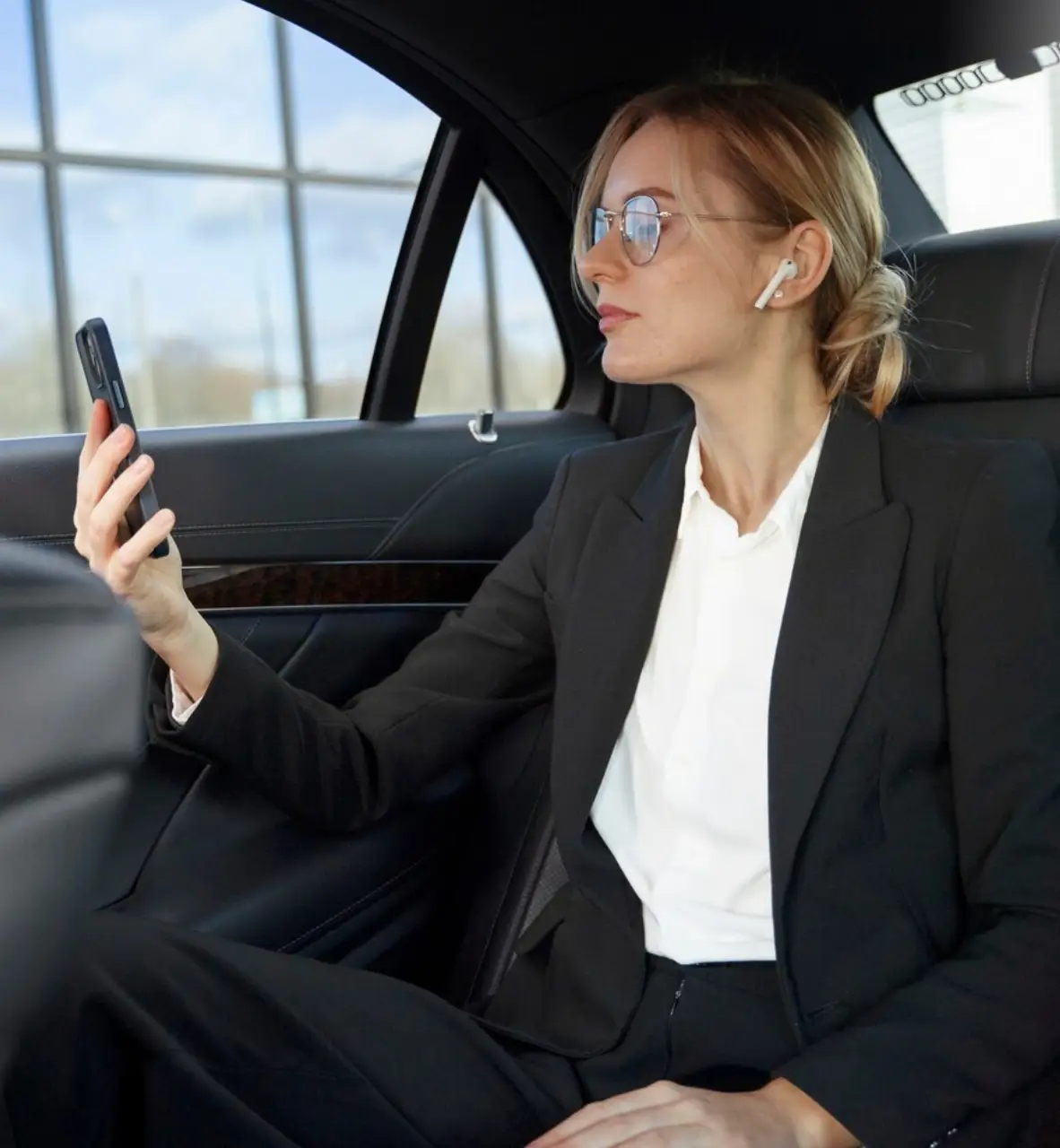 Denver International Airport car service with luxury black cars