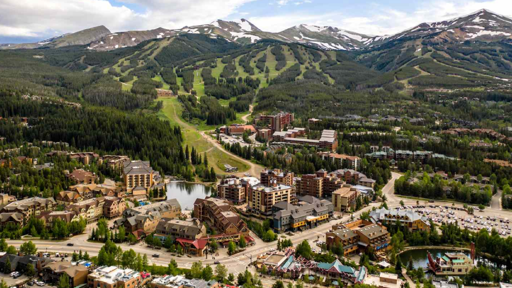 Luxury Private Transportation from Denver to Breckenridge for a Comfortable Mountain Journey